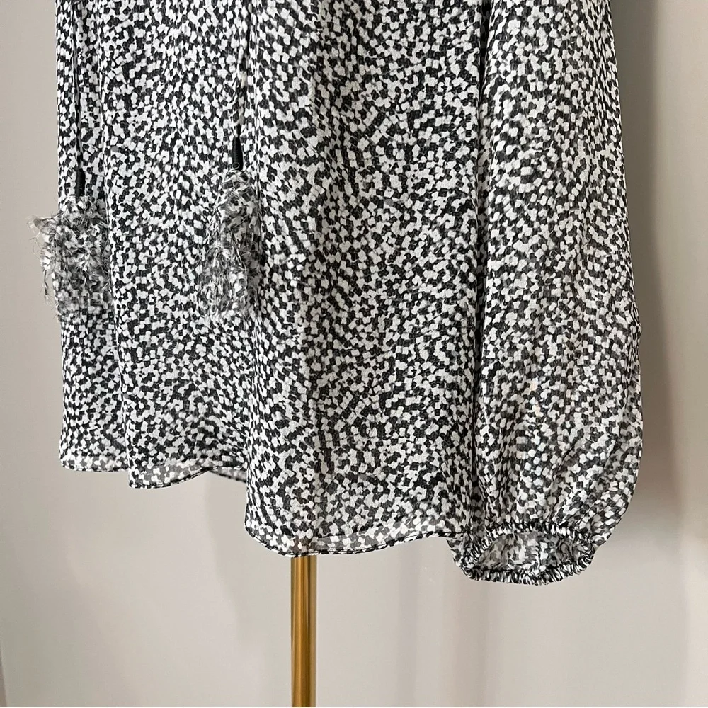 Diane Von Furstenberg Saylor Silk Blouse Size 8 - Picture 4 of 11